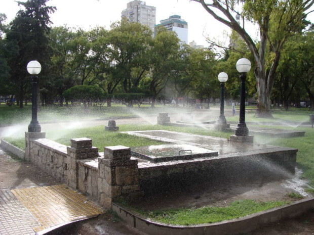 Plaza Rivadavia - riego (56)